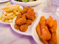 -樱花里音乐餐吧·牛扒椰子鸡(东圃店)