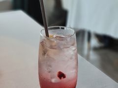 蔓越莓气泡水-L'amour澜茉·轻法餐