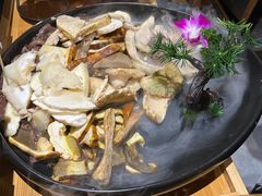 -一朵菌·野生菌探索家火锅(南亚店)