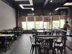 大堂-新安江奶酸菜鱼(总店)