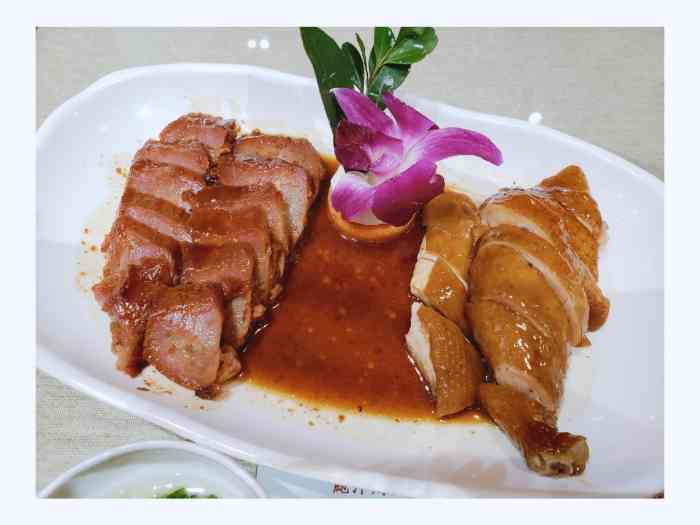 家住金桥逛久金广场偶然发现新开了一家鲍汁捞饭向来爱好粤菜的我肯定