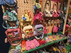 -燕莎奥特莱斯购物中心