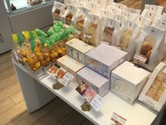 -好利来(高新枫叶广场店)