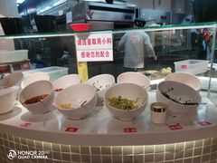 自助调料区-蜀滋香鲜鱼美蛙火锅(339店)