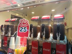 -席娜卡琳火车铁道夜市