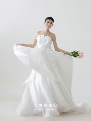 -纪梵希旅拍婚纱摄影(大连总店)