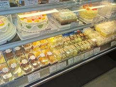 -红宝石·鲜奶小方·海派西点房(曲阳店)