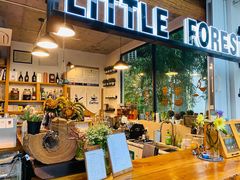 -Cafe In Little Forest