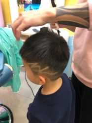 -爆米花儿童美发乐园