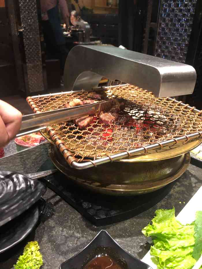 不二烤肉(普阳街店)-"出品一般话,性价比还是很高,小菜出品不行.