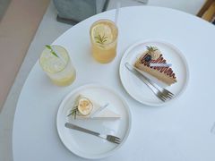 白桃乌龙千层-CAKE WANG千层制造所(省府店)