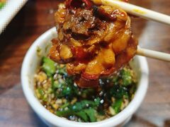 鸡腿肉-超越炭火牛蛙火锅鸡(河东店)