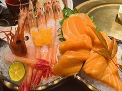 -山川小町·极番烧肉(新地假日广场店)