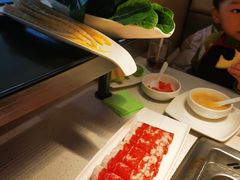 -海底捞火锅鲜切牛肉主题店(长寿路店)