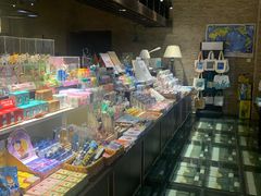 -钟书阁(松江泰晤士小镇店)