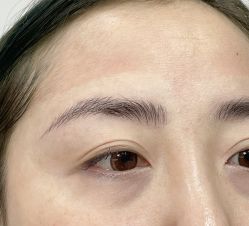 -一个差评成就的纹眉店