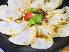 地锅小公鸡-十二道丰味·徐州土菜·烧烤(何山路店)