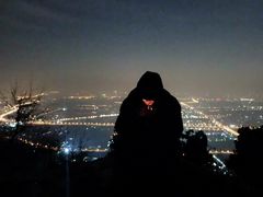 -鬼笑石后山停车场