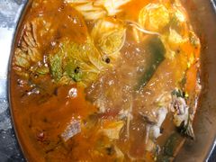 -野山舂·贵州现舂酸汤火锅(鸿通城店)