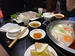 -吴记老锅底麻辣火锅(福州路店)