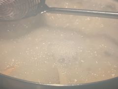 -尚尚仙·酸汤猪手·猪肚鸡火锅(华联万柳购物中心店)