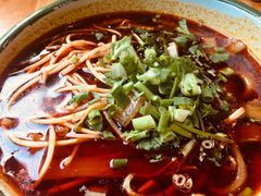 -拈签一笑黄牛肉辣卤串串