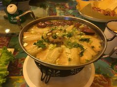 -闯关东东北农家菜(崂山石老人店)