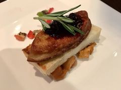 法式香煎鹅肝配焦糖苹果-斯比特花园西餐厅(大丸百货店)