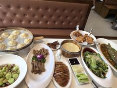 -梅利汴京烤鸭•开封豫菜地标店(东大街店)