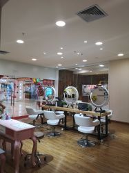 -金丝秀美发沙龙