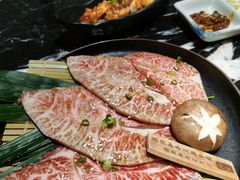 -山川小町·极番烧肉(新地假日广场店)