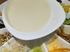 -怪噜范·老贵阳街头名小吃(鸿通城店)