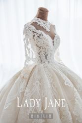 -Lady  Jane高端婚纱礼服馆