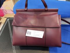 -爱革·洗衣改衣·洗鞋修鞋·洗包修包·奢侈品护理(宝地广场店)