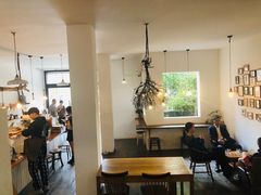 大堂-MAISON门前杂货店