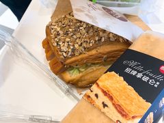 -85度C(生甜甜圈研究工坊·上海平凉店)