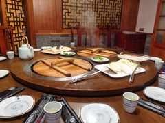 包厢-万里闯关东铁锅炖菜馆(高新旗舰店)