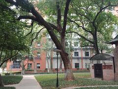 -广东轻工职业技术大学(新港校区)
