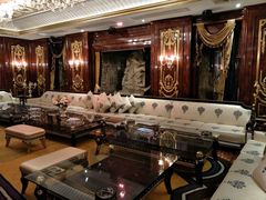 -白玉兰广场停车场