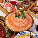 吃美蛙鱼头就来捞三国｜一米长肥牛超好吃