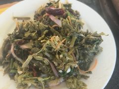 -小赖鱼馆·铁锅炖(官厅水库店)