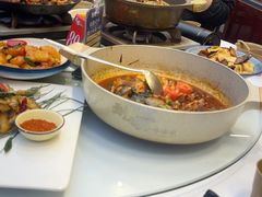 -刘姐啤酒鱼民族演艺餐厅(西街总店)