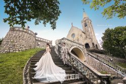 -现代经典婚纱摄影