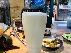 冷龙井燕麦奶茶-湊湊火锅·茶憩(杭州湖滨银泰in77店)