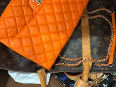 -聚云奢二手奢侈品黄金手表包包回收·中古店(三里屯总店)