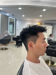 点击看大图 -八佰伴8008星级形象店