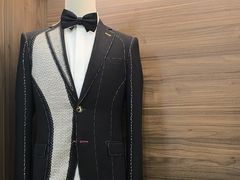 -吴志坚洋服店(贵都邻里中心店)