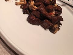 菌菇爆炒牛肉粒-漢舍中国菜馆(889广场店)