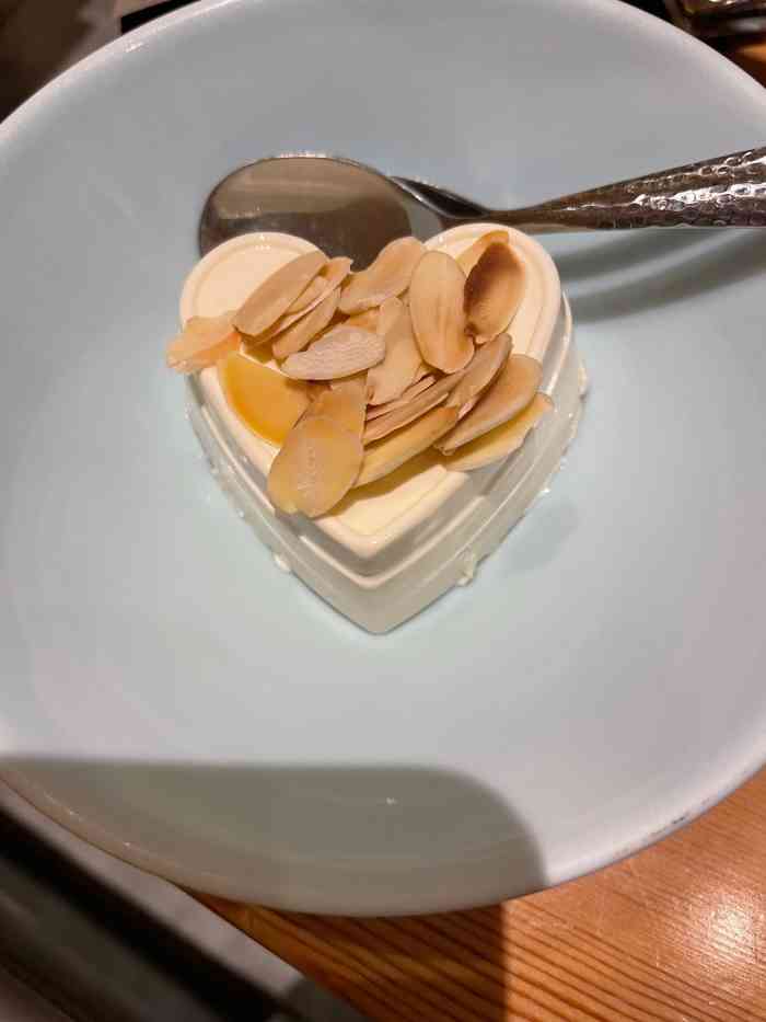 tuna maki寿司(诚品生活店)-"刚刚找到这家店的时候有点失望啊,因为