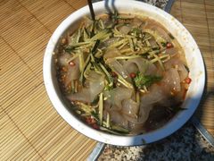 -山里屯铁锅炖(哈尔滨中央大街店)